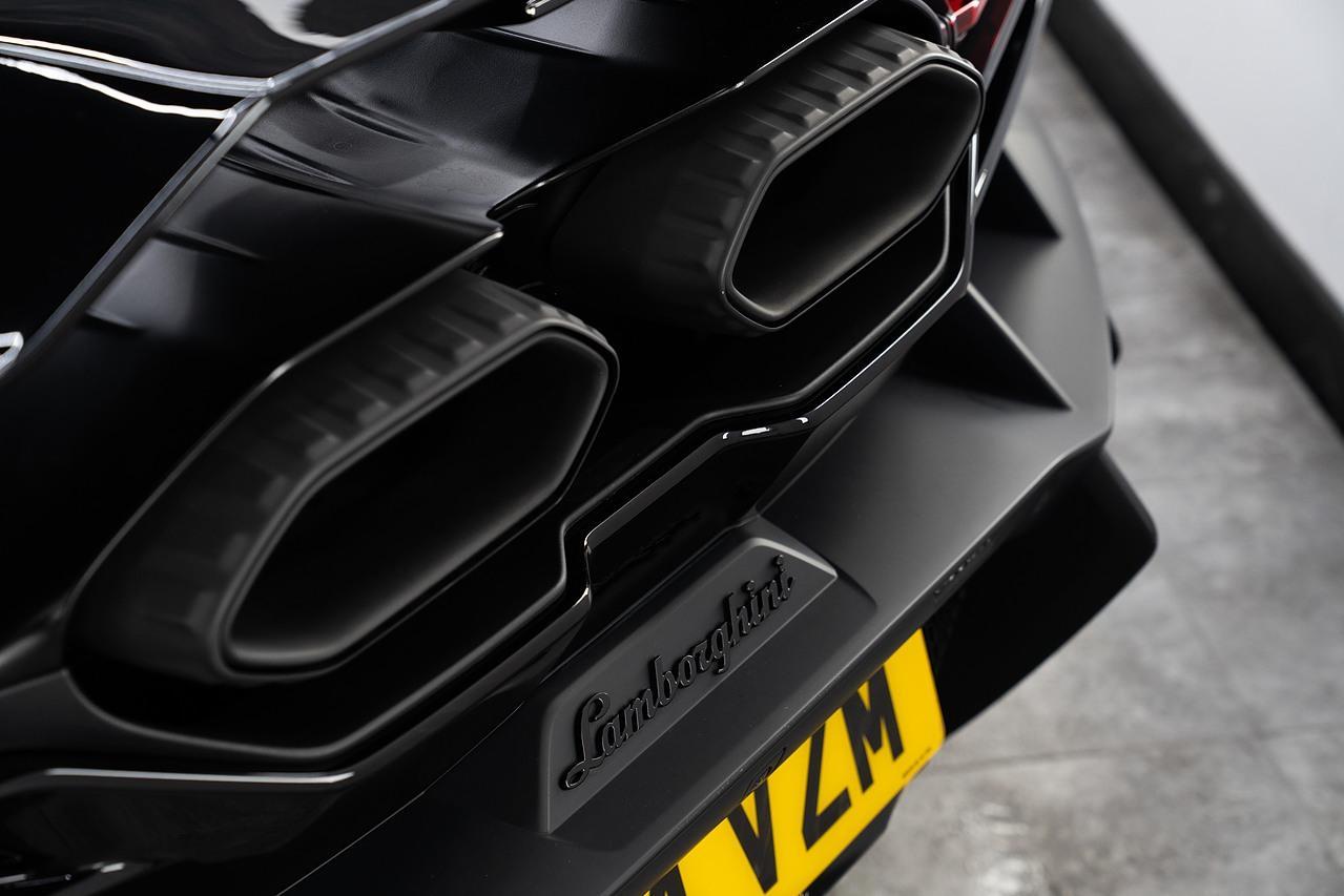 Lamborghini Revuelto 6.5 V12 HPEV 3.8kWh Coupe 2dr Petrol Plug-in Hybrid AMT 4WD Euro 6 (1015 ps)