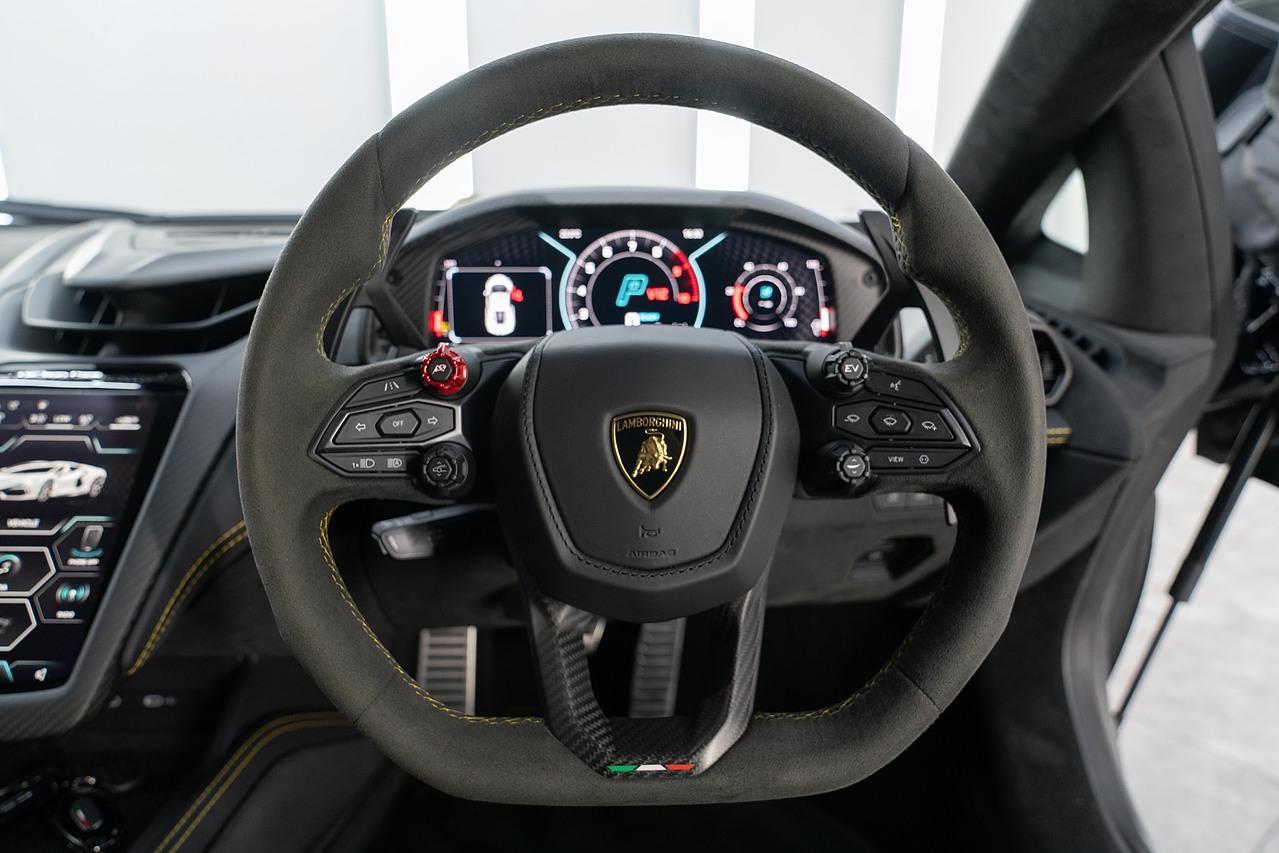 Lamborghini Revuelto 6.5 V12 HPEV 3.8kWh Coupe 2dr Petrol Plug-in Hybrid AMT 4WD Euro 6 (1015 ps)