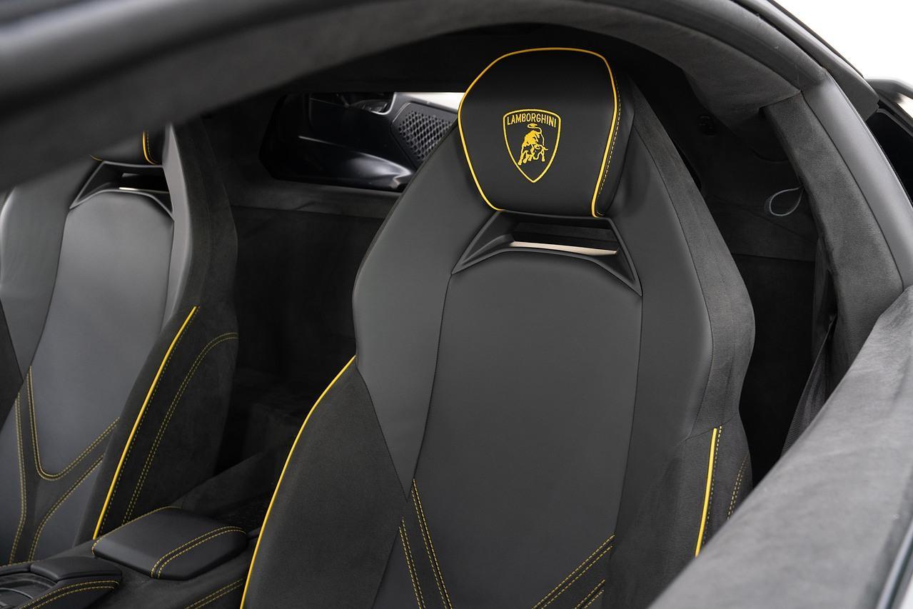 Lamborghini Revuelto 6.5 V12 HPEV 3.8kWh Coupe 2dr Petrol Plug-in Hybrid AMT 4WD Euro 6 (1015 ps)