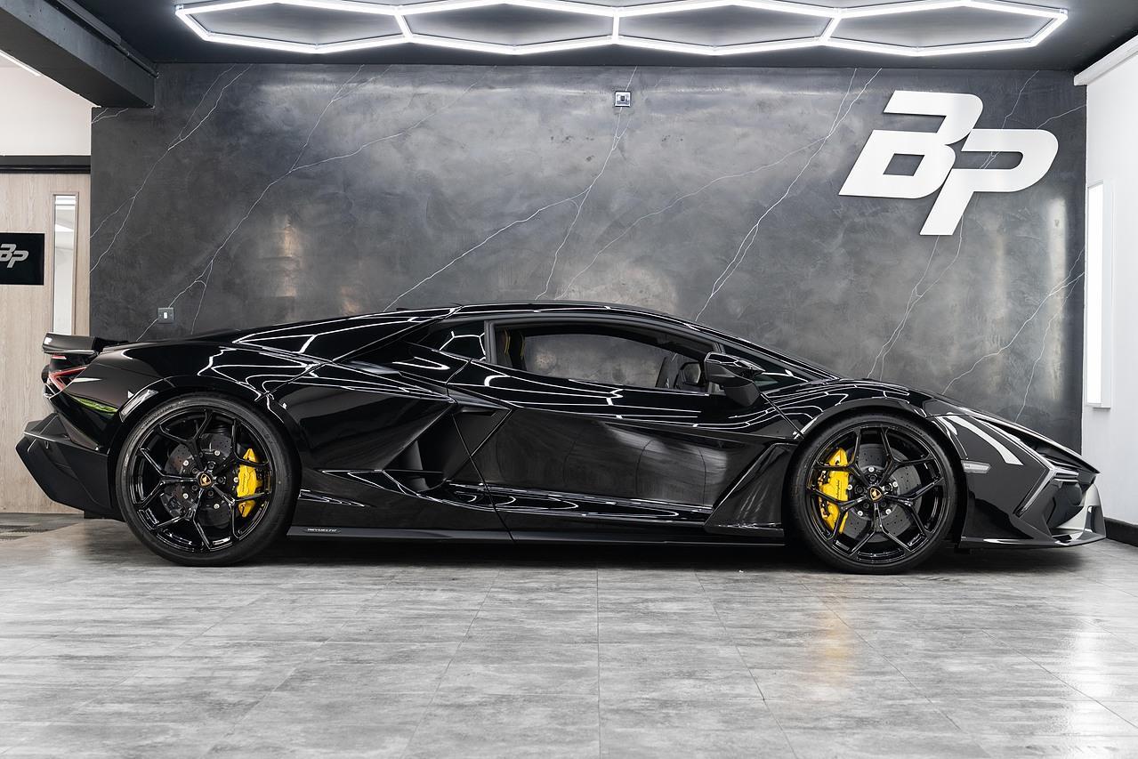 Lamborghini Revuelto 6.5 V12 HPEV 3.8kWh Coupe 2dr Petrol Plug-in Hybrid AMT 4WD Euro 6 (1015 ps)
