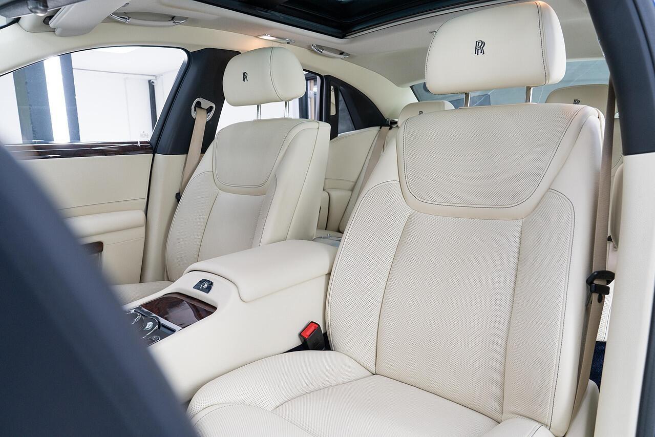 Rolls-Royce Ghost 6.6 V12 Saloon 4dr Petrol Auto Euro 6 (563 bhp)
