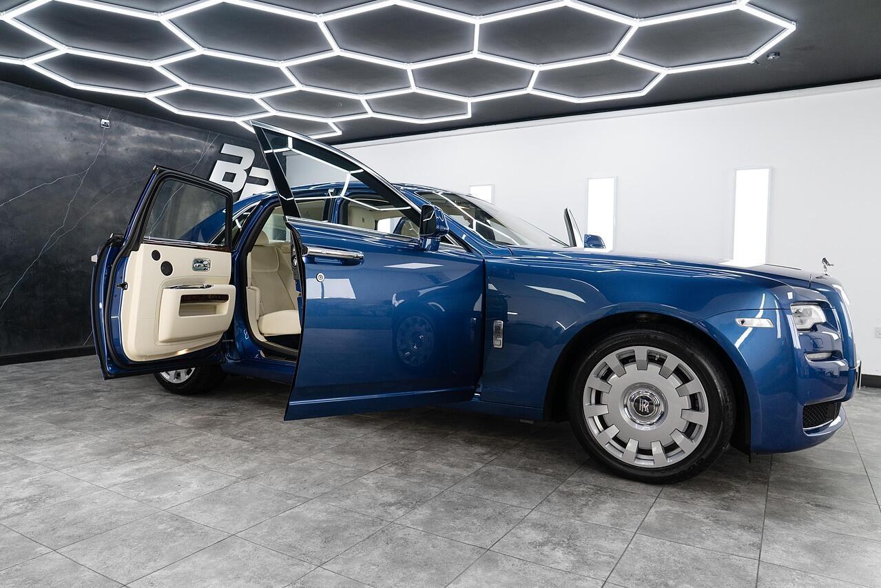 Rolls-Royce Ghost 6.6 V12 Saloon 4dr Petrol Auto Euro 6 (563 bhp)