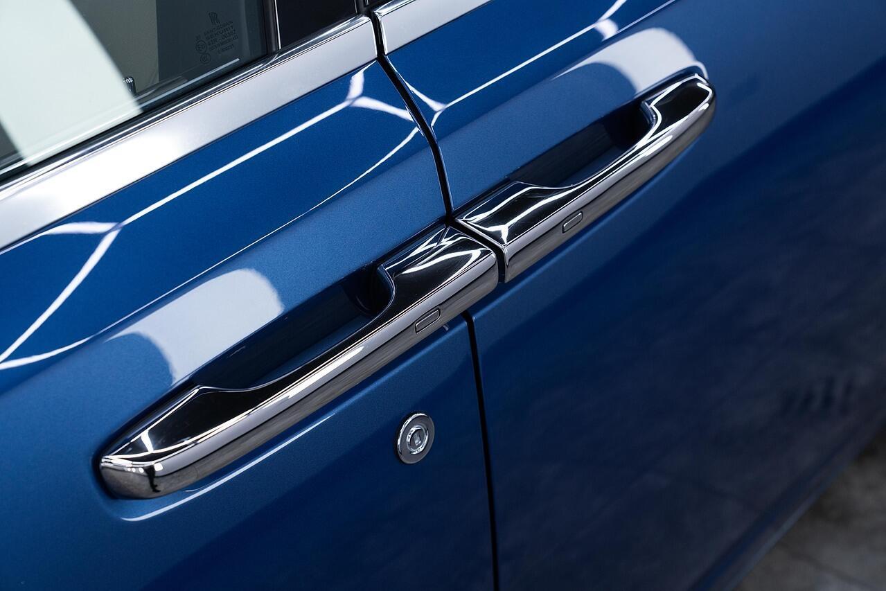 Rolls-Royce Ghost 6.6 V12 Saloon 4dr Petrol Auto Euro 6 (563 bhp)