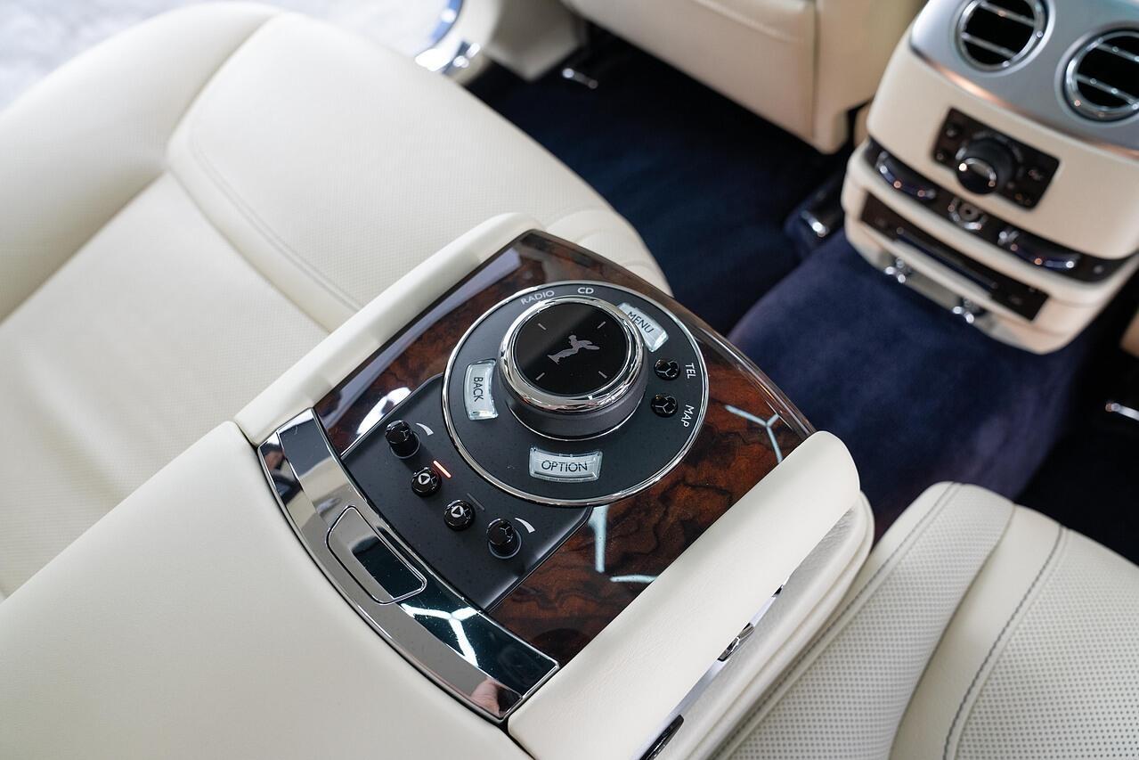 Rolls-Royce Ghost 6.6 V12 Saloon 4dr Petrol Auto Euro 6 (563 bhp)
