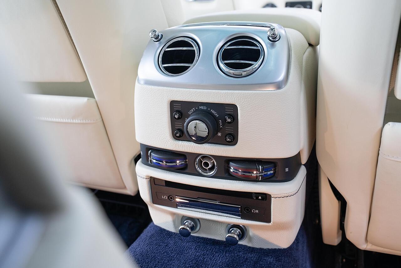 Rolls-Royce Ghost 6.6 V12 Saloon 4dr Petrol Auto Euro 6 (563 bhp)