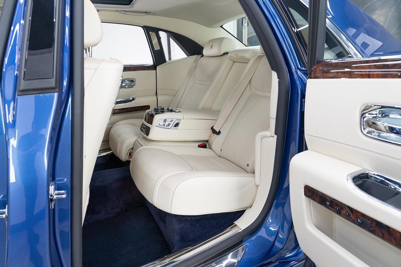 Rolls-Royce Ghost 6.6 V12 Saloon 4dr Petrol Auto Euro 6 (563 bhp)