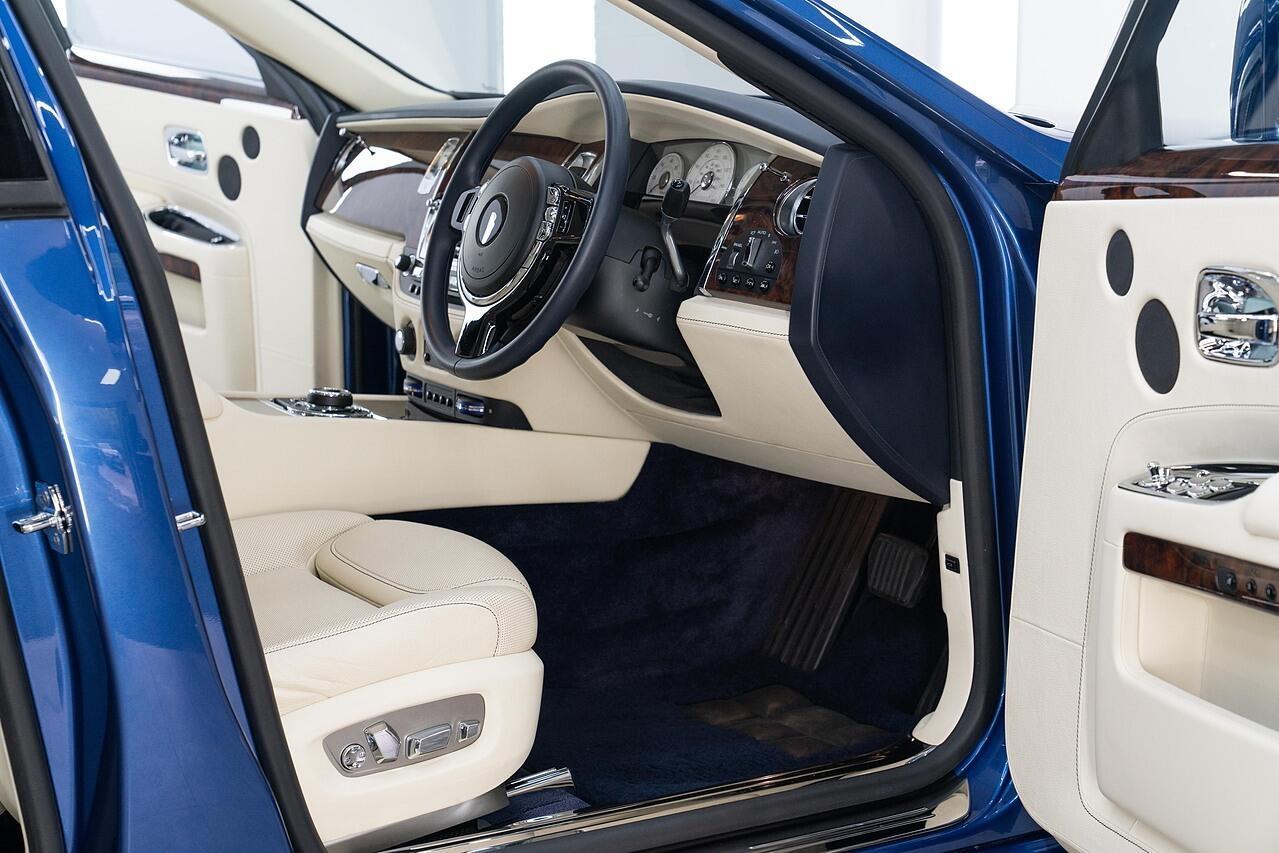 Rolls-Royce Ghost 6.6 V12 Saloon 4dr Petrol Auto Euro 6 (563 bhp)