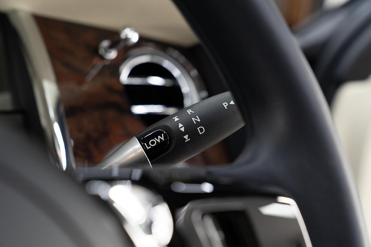 Rolls-Royce Ghost 6.6 V12 Saloon 4dr Petrol Auto Euro 6 (563 bhp)
