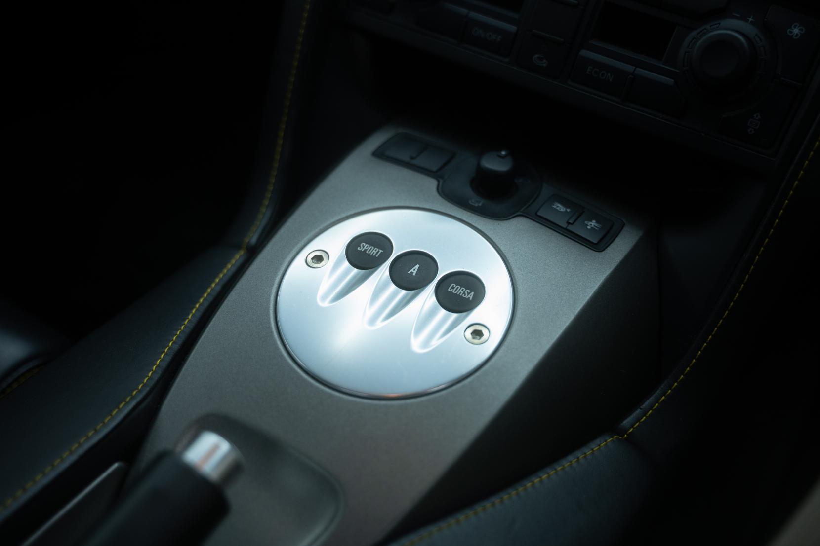 Lamborghini Gallardo 5.2 V10 LP 550-2 Coupe 2dr Petrol EGear Euro 5 (550 ps)