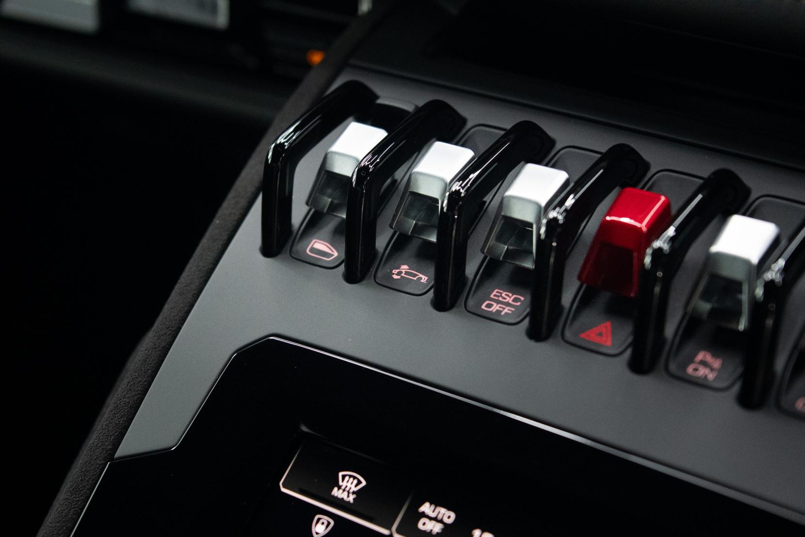 Lamborghini Huracan 5.2 V10 LP 640-2 Tecnica Coupe 2dr Petrol LDF Euro 6 (s/s) (640 ps)