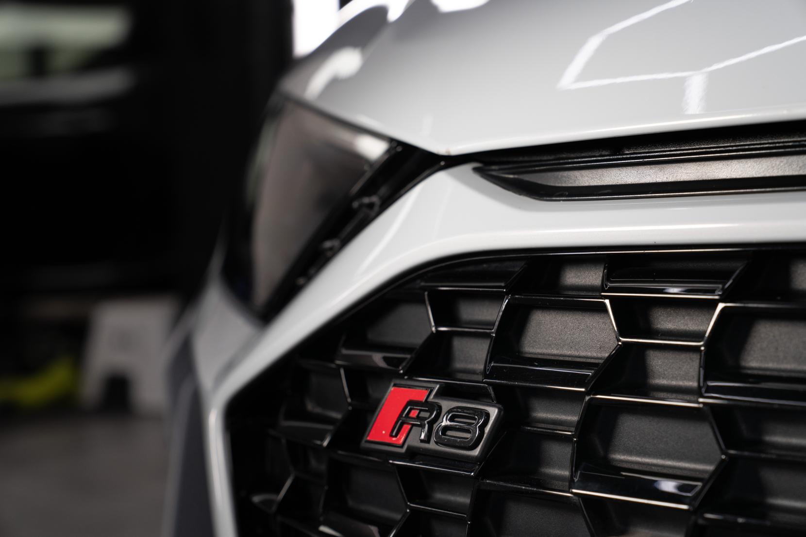 Audi R8 5.2 FSI V10 Performance Carbon Black Coupe 2dr Petrol S Tronic quattro Euro 6 (s/s) (620 ps)