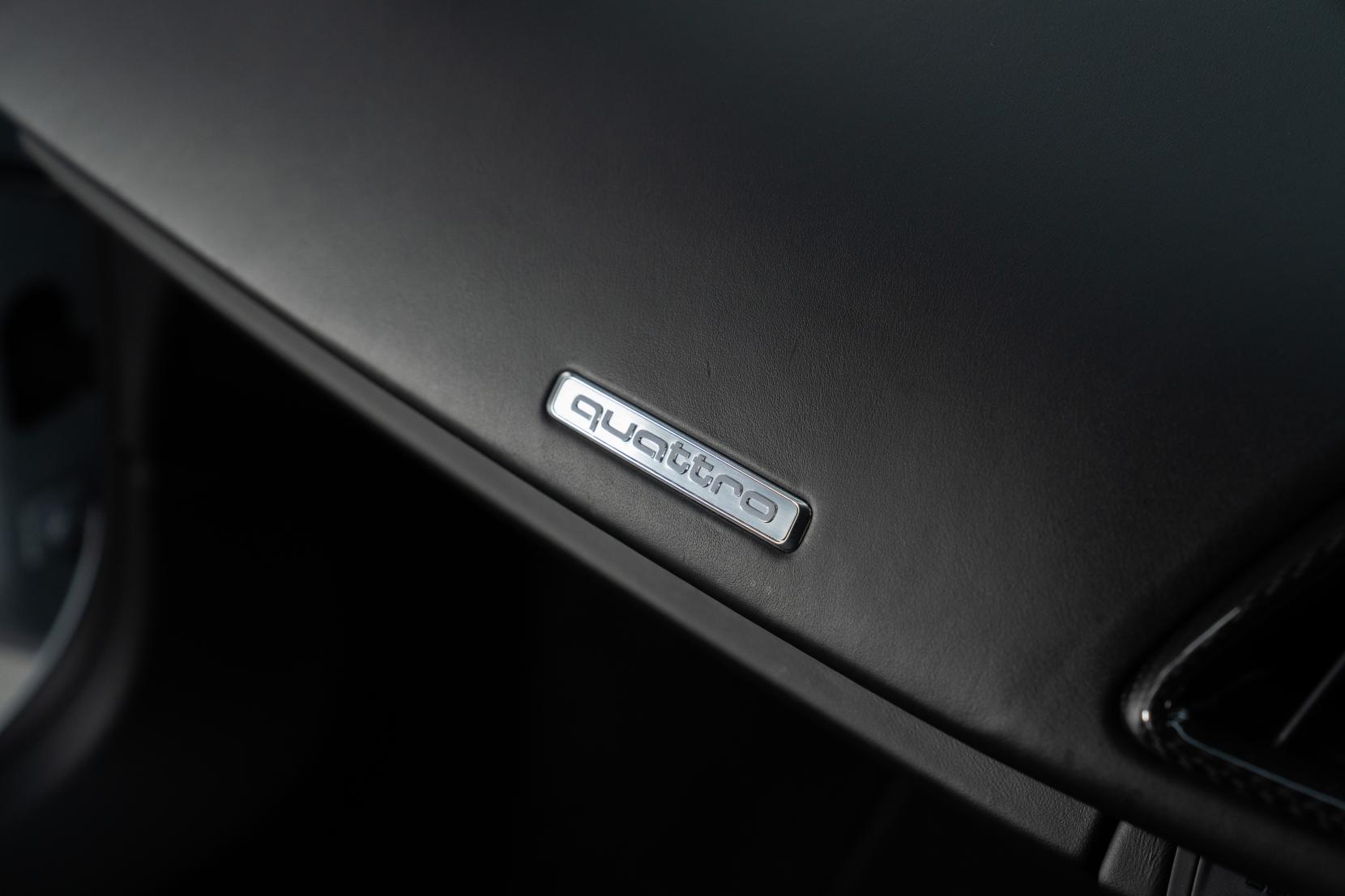 Audi R8 5.2 FSI V10 Performance Carbon Black Coupe 2dr Petrol S Tronic quattro Euro 6 (s/s) (620 ps)