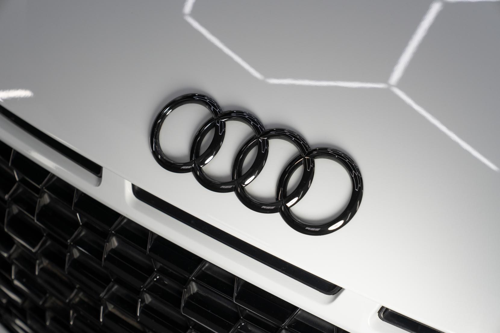 Audi R8 5.2 FSI V10 Performance Carbon Black Coupe 2dr Petrol S Tronic quattro Euro 6 (s/s) (620 ps)