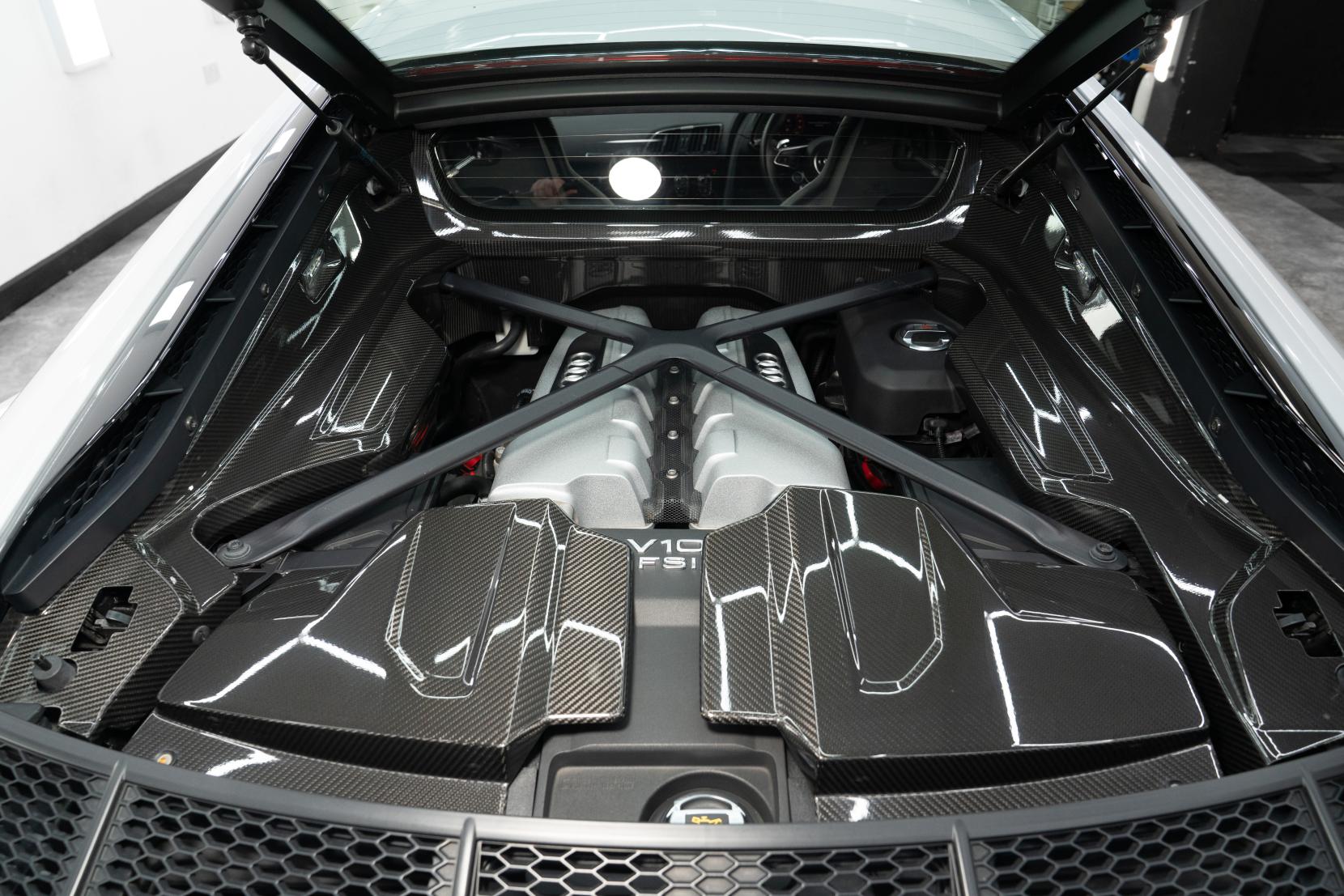 Audi R8 5.2 FSI V10 Performance Carbon Black Coupe 2dr Petrol S Tronic quattro Euro 6 (s/s) (620 ps)