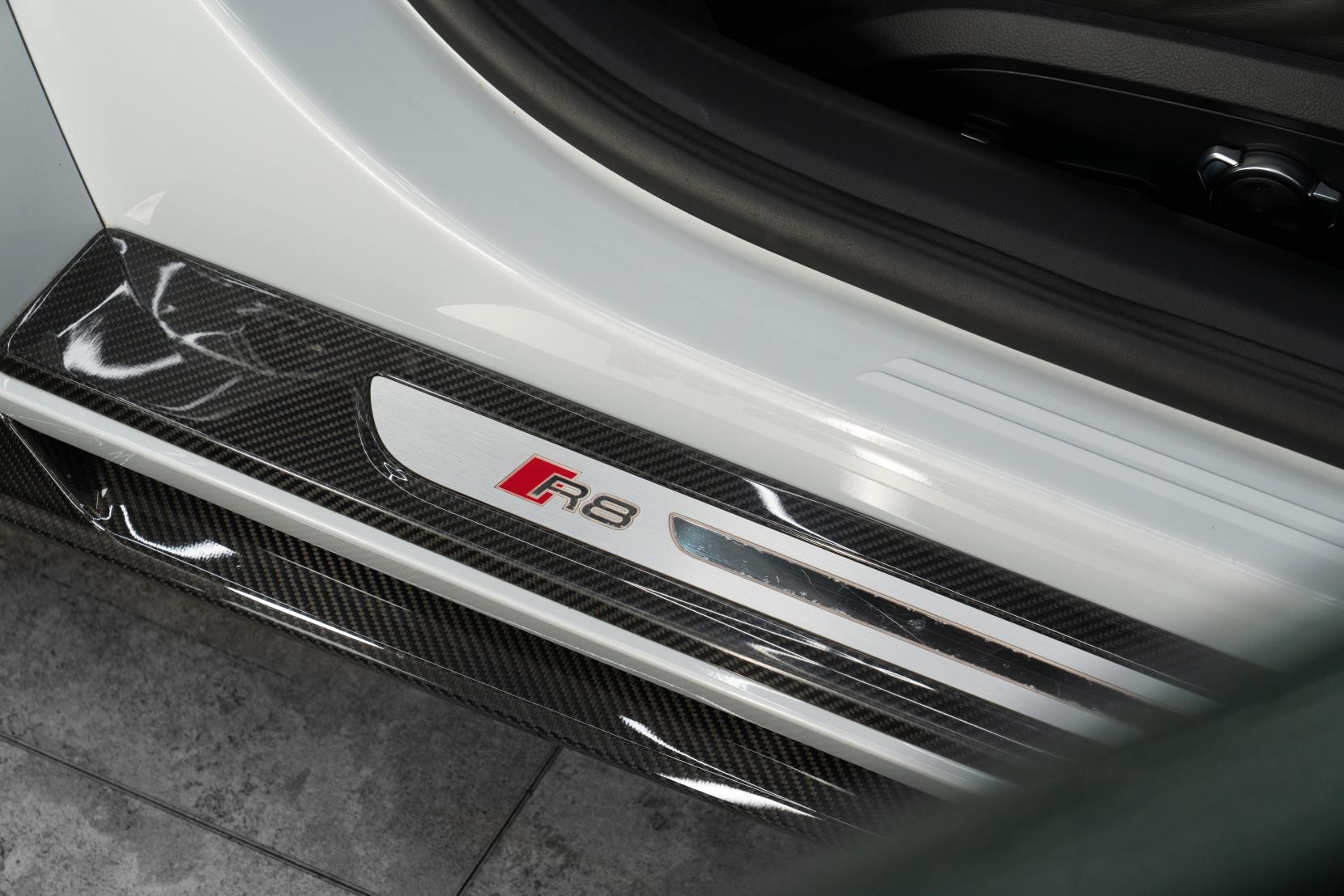 Audi R8 5.2 FSI V10 Performance Carbon Black Coupe 2dr Petrol S Tronic quattro Euro 6 (s/s) (620 ps)