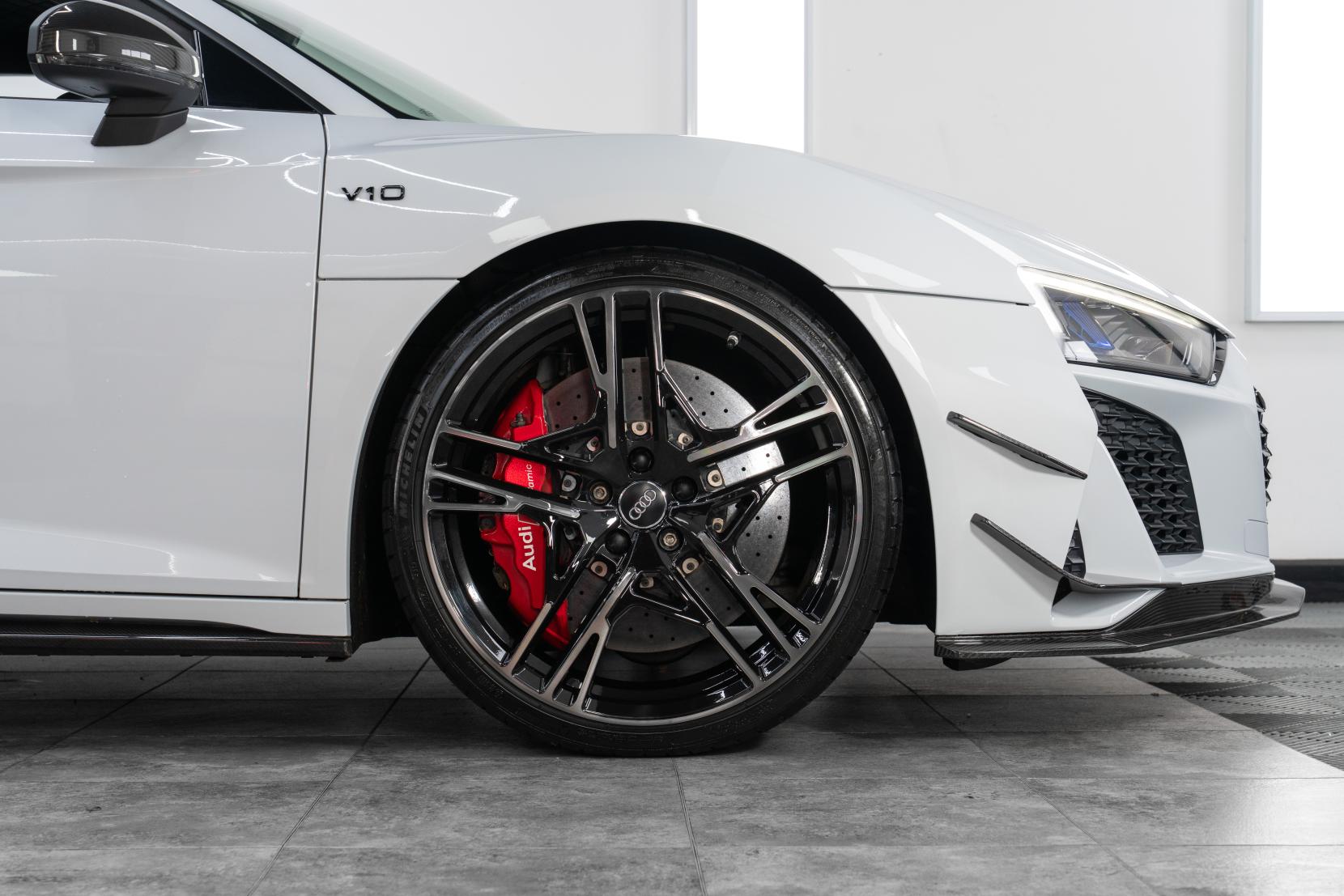 Audi R8 5.2 FSI V10 Performance Carbon Black Coupe 2dr Petrol S Tronic quattro Euro 6 (s/s) (620 ps)