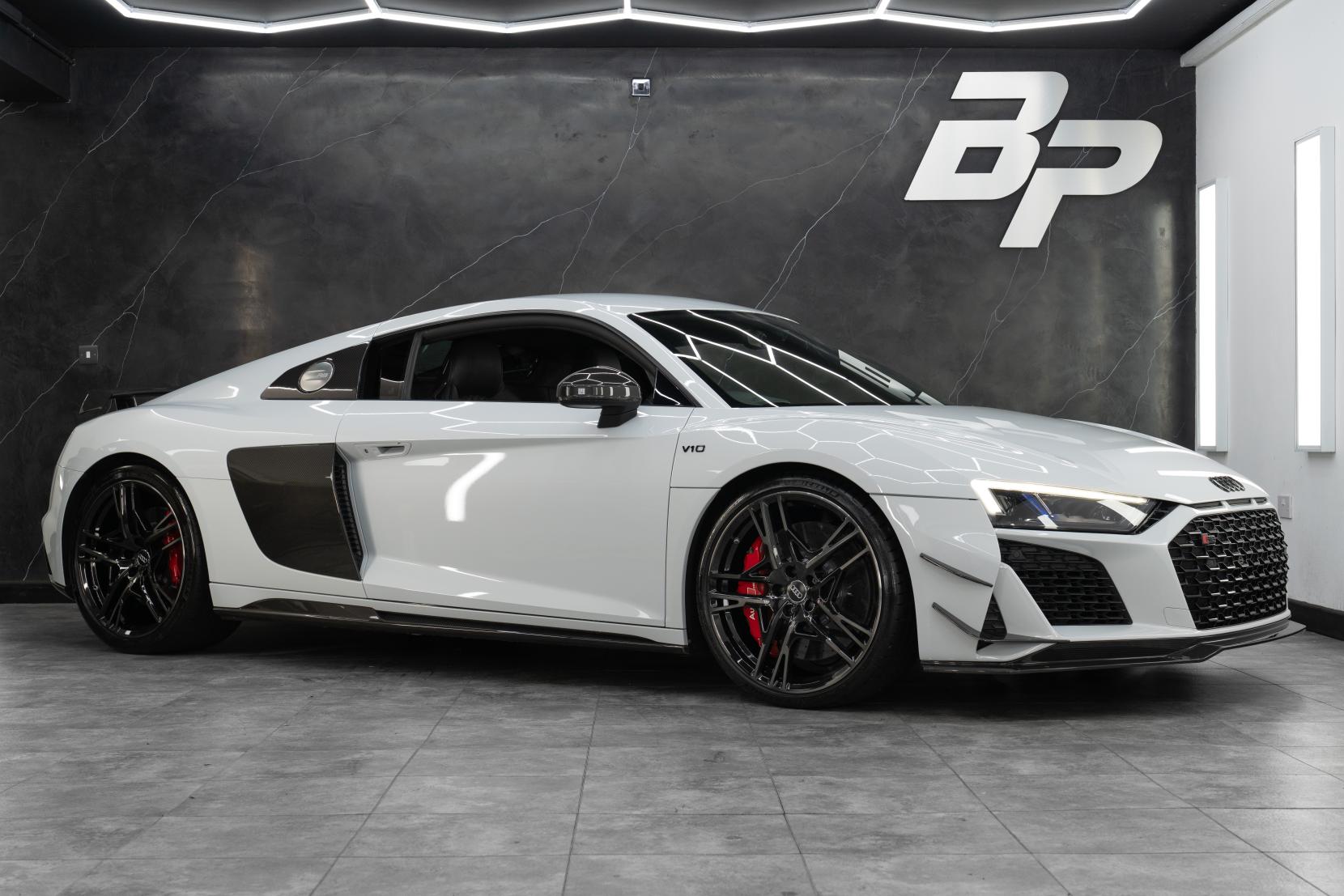 Audi R8 5.2 FSI V10 Performance Carbon Black Coupe 2dr Petrol S Tronic quattro Euro 6 (s/s) (620 ps)
