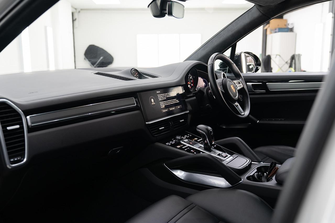 Porsche Cayenne 4.0T V8 GPF Turbo SUV 5dr Petrol TiptronicS 4WD Euro 6 (s/s) (550 ps)