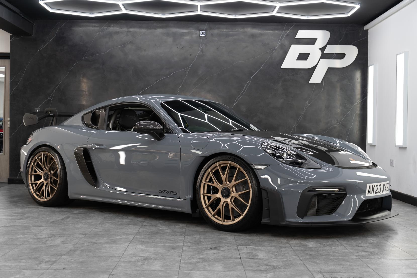 2023 Porsche 718 Cayman 4.0 GT4...