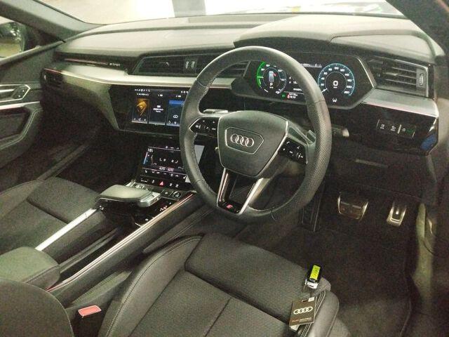 Audi Q8 Sportback E-tron 4wd 55 QUATTRO S LINE