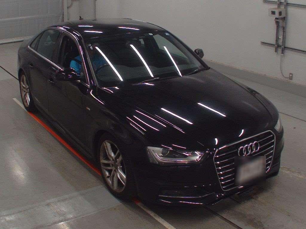 Audi A4 2.0TFSI DYNAMIC LINE