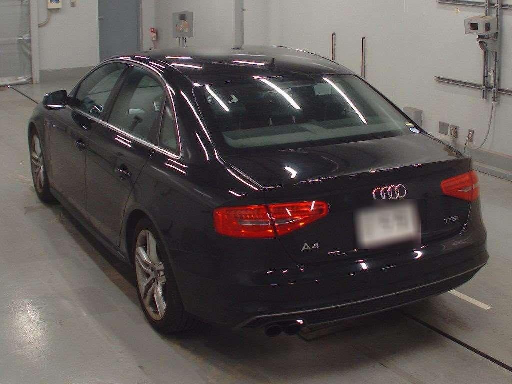 Audi A4 2.0TFSI DYNAMIC LINE