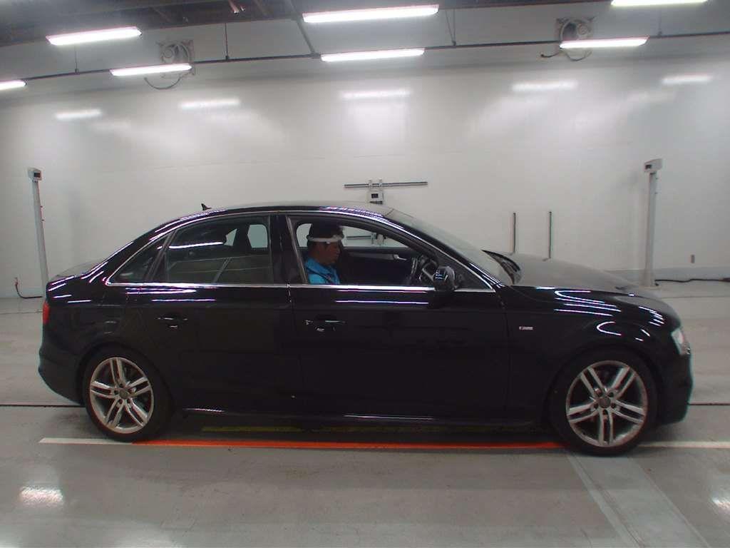 Audi A4 2.0TFSI DYNAMIC LINE