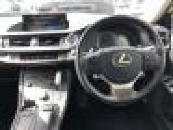 Lexus CT CT200H VERSION C