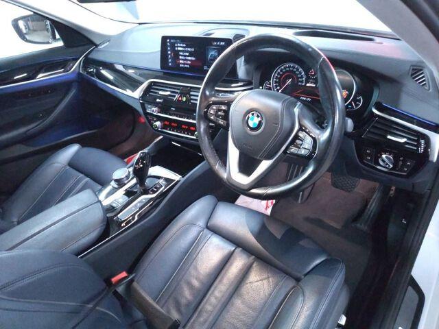 BMW 5 Series 530E RUG JIIPAF