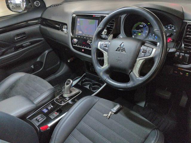 Mitsubishi Outlander Phev 4wd G PLUS PACKAGE