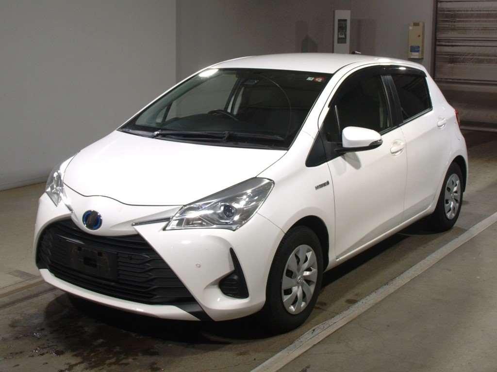 Toyota VITZ HYBRID F