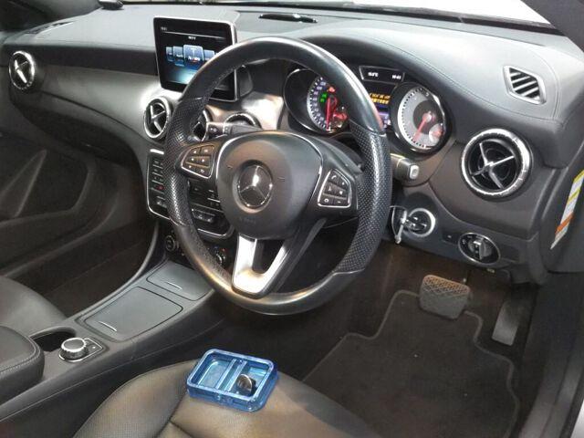 Mercedes-Benz Cla-class CLA180