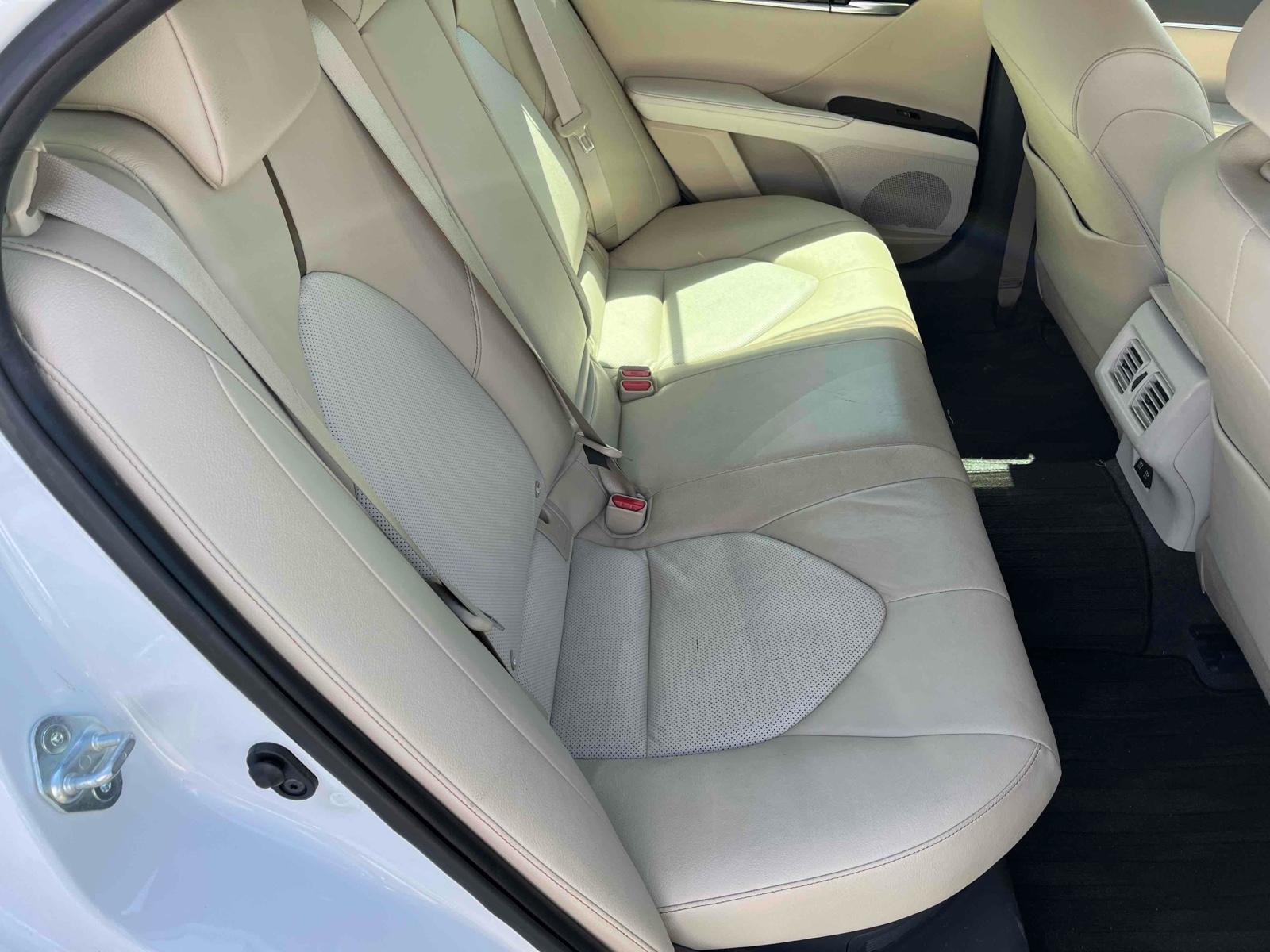 Toyota Camry 4D G LEATHER PACKAGE