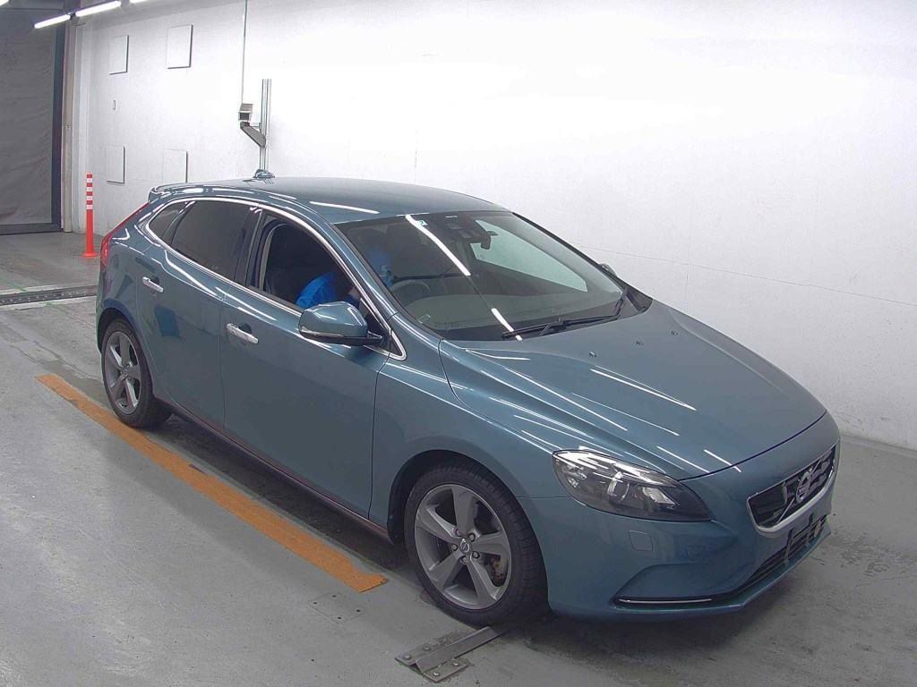 Volvo V40 T4