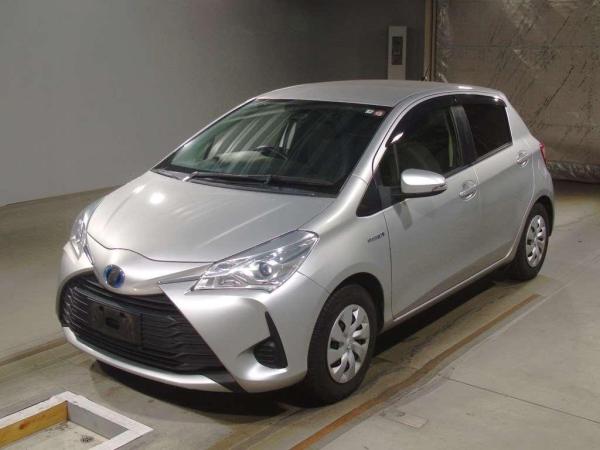 Toyota Vitz HYBRID F