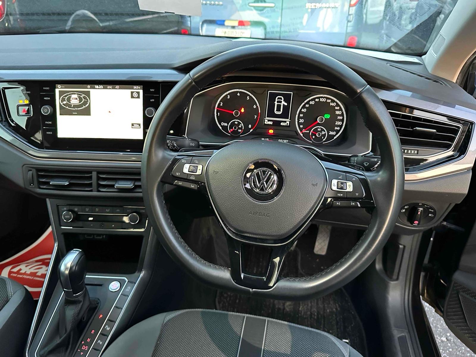 Volkswagen Polo TSI HIGH LINE