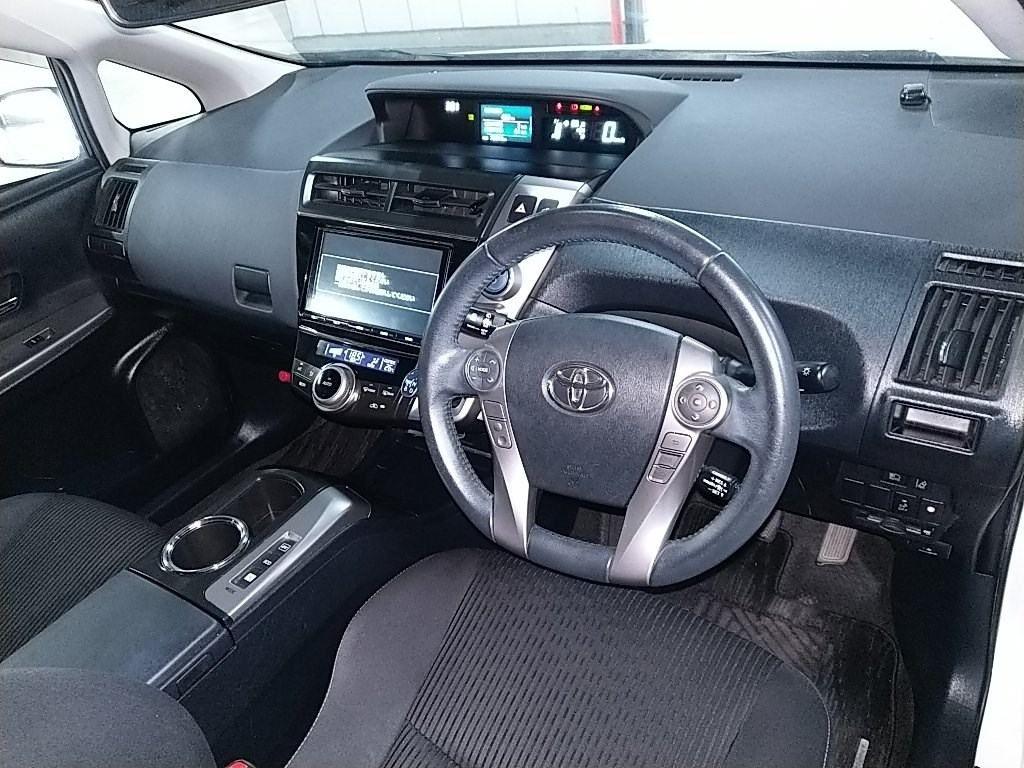 Toyota Prius ALPHA S TOURING SELECTION