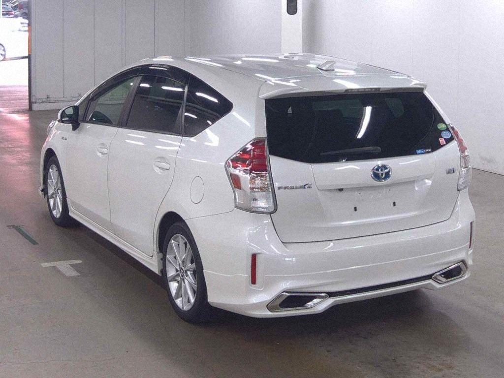 Toyota Prius ALPHA S TOURING SELECTION