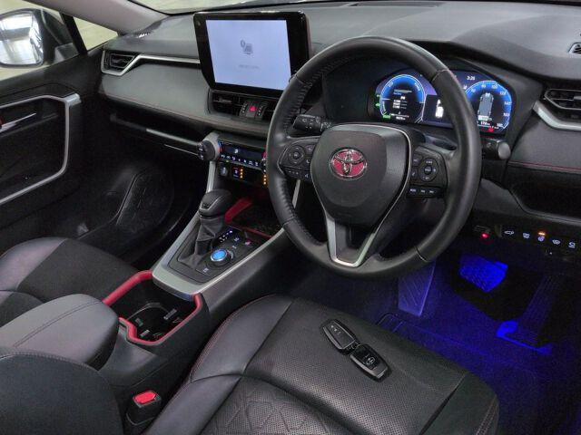 Toyota Rav4 5d 4wd HYBRID ADVENTURE OFFROAD PACKA