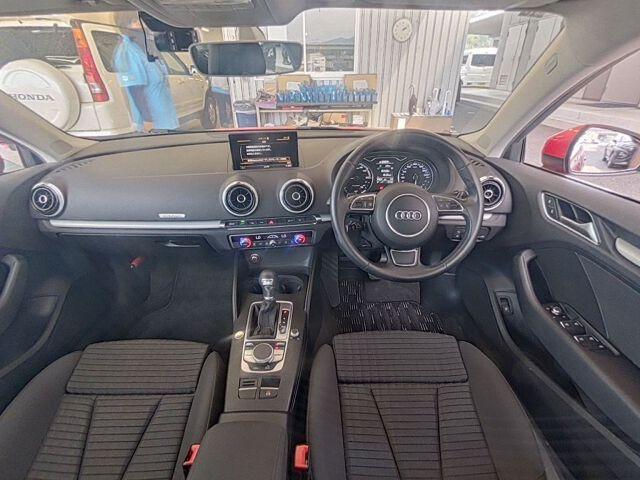 Audi A3 Sportback E-tron BASE GRADE