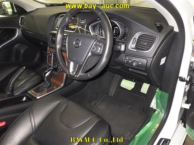 Volvo V40 D4 ｲﾝｽｸﾘﾌﾟｼｮﾝ