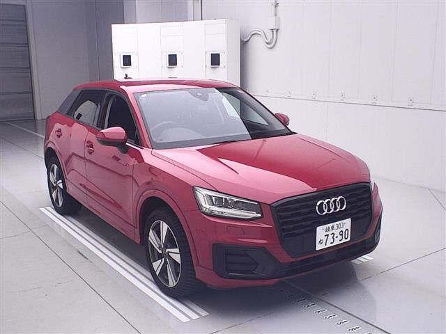 Audi Q2 Q2 ﾊｯｼｭﾀｸﾞ ﾌﾞﾗｯｸｽﾀｲﾘﾝｸﾞ