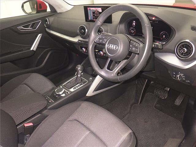 Audi Q2 Q2 ﾊｯｼｭﾀｸﾞ ﾌﾞﾗｯｸｽﾀｲﾘﾝｸﾞ