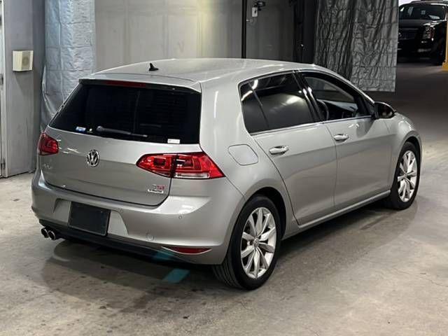 Volkswagen Golf TSI HIGH LINE