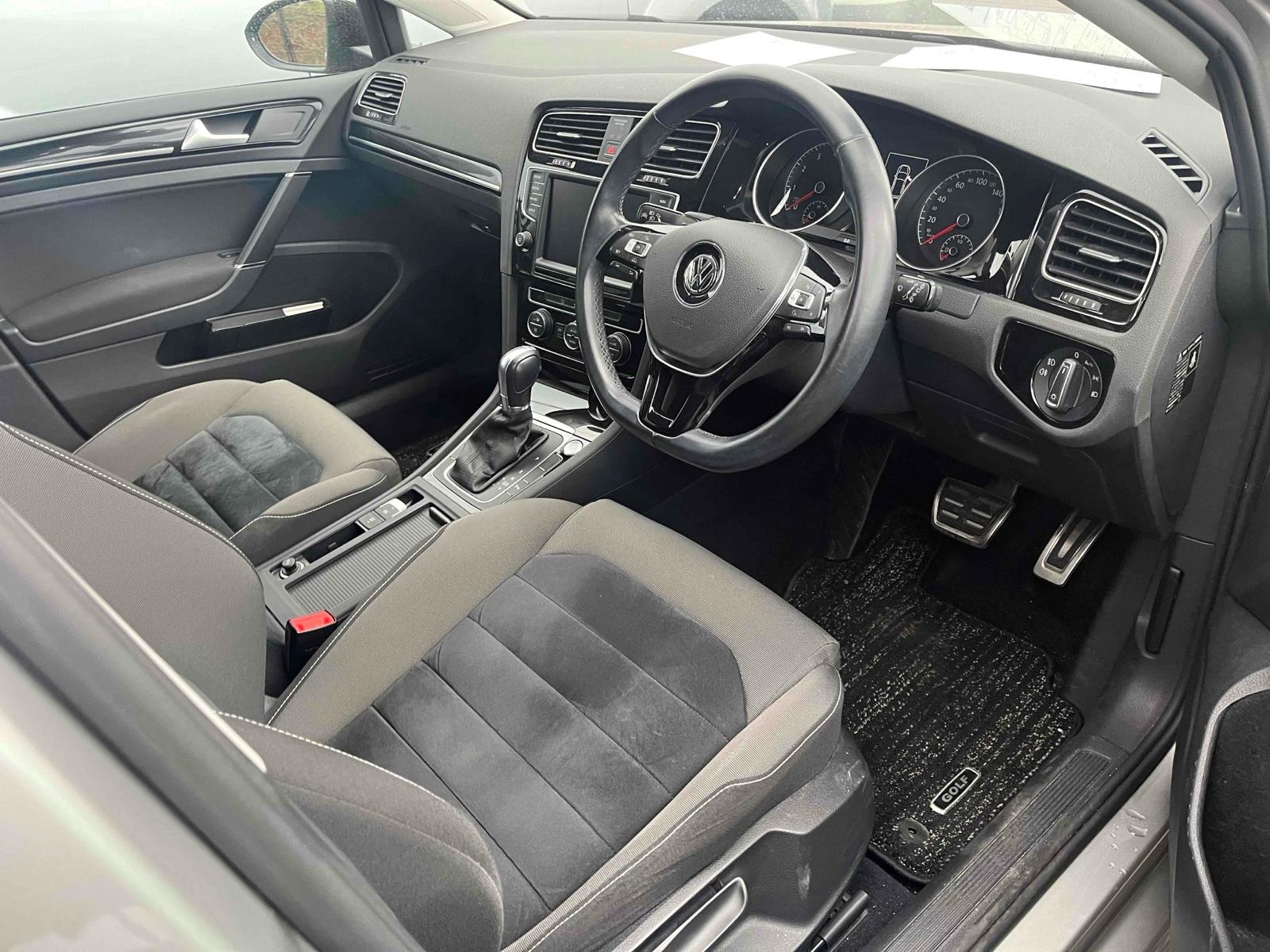 Volkswagen Golf TSI HIGH LINE