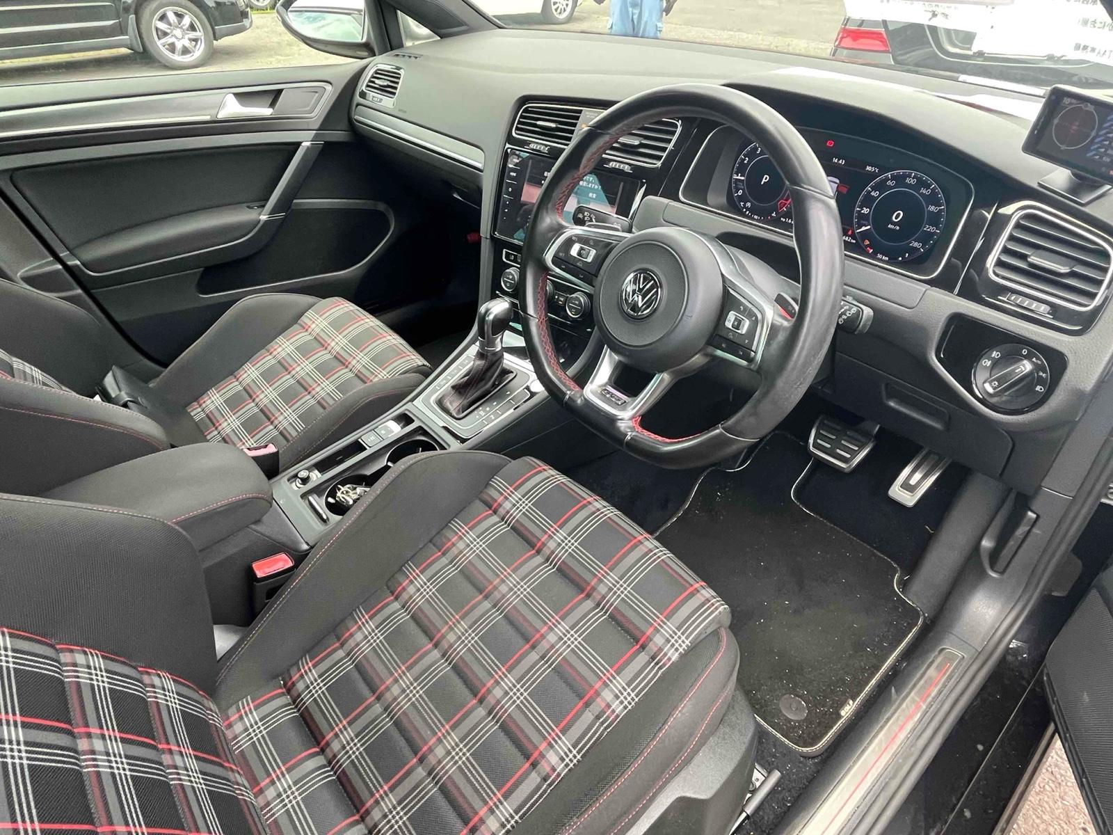 Volkswagen Golf BASE GRADE