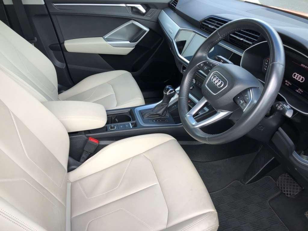 Audi Q3 35TDIｸﾜﾄﾛｱﾄﾞﾊﾞﾝｽ 4WD