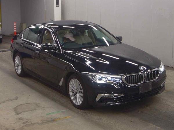 BMW 530 E I-PERFORMANCE LUXURY