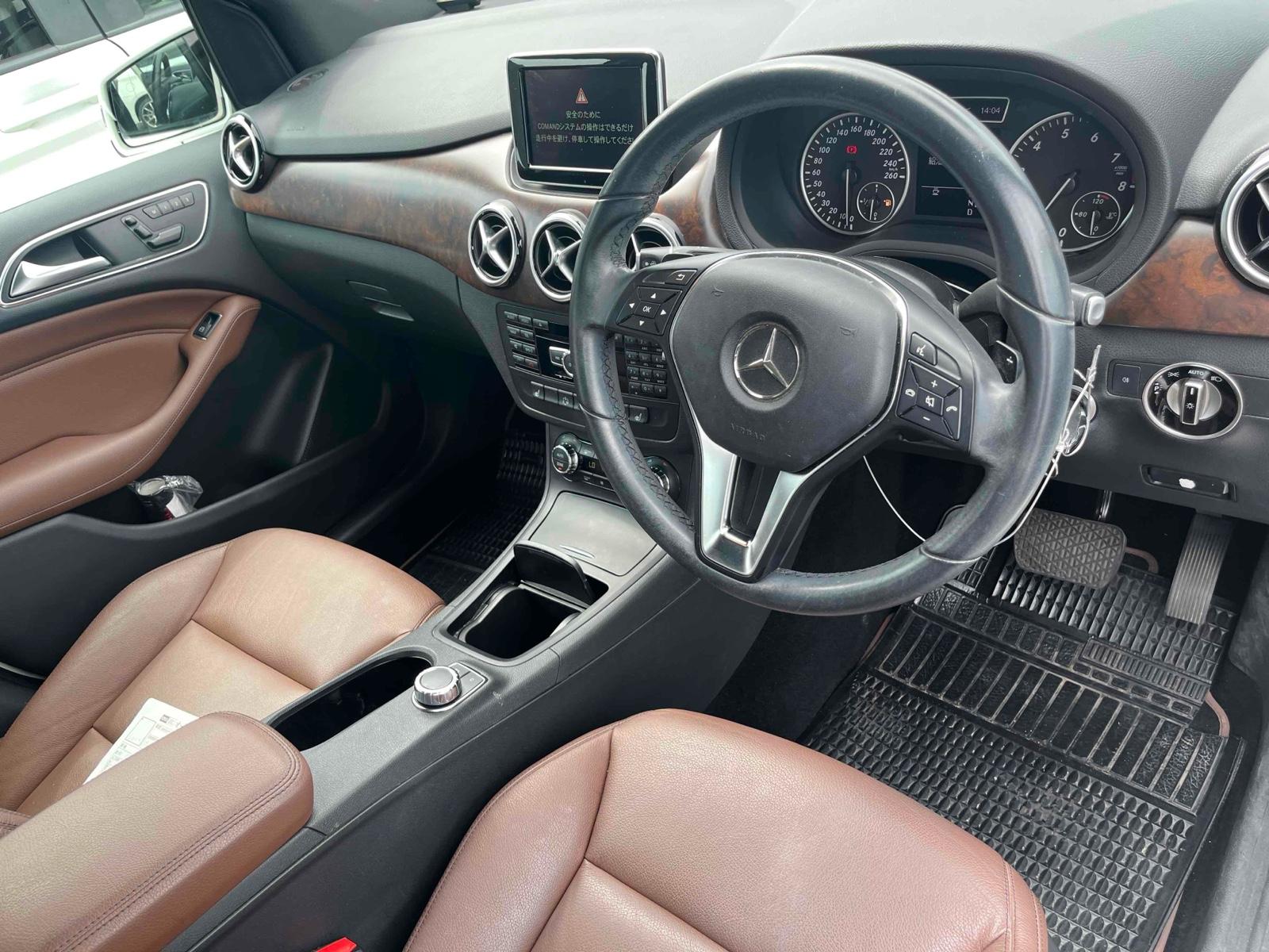 Mercedes-Benz B-CLASS B180 LEATHER EXCLUSIVE PACKAGE