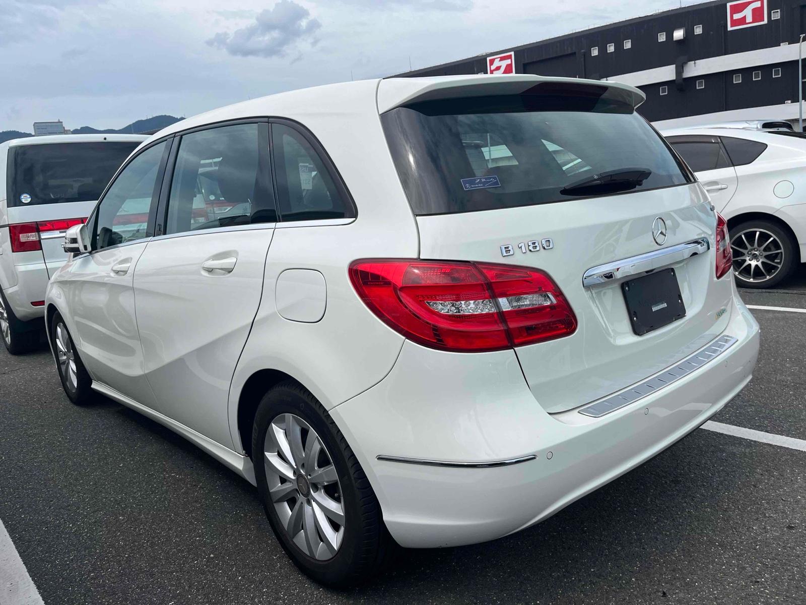 Mercedes-Benz B-CLASS B180 LEATHER EXCLUSIVE PACKAGE